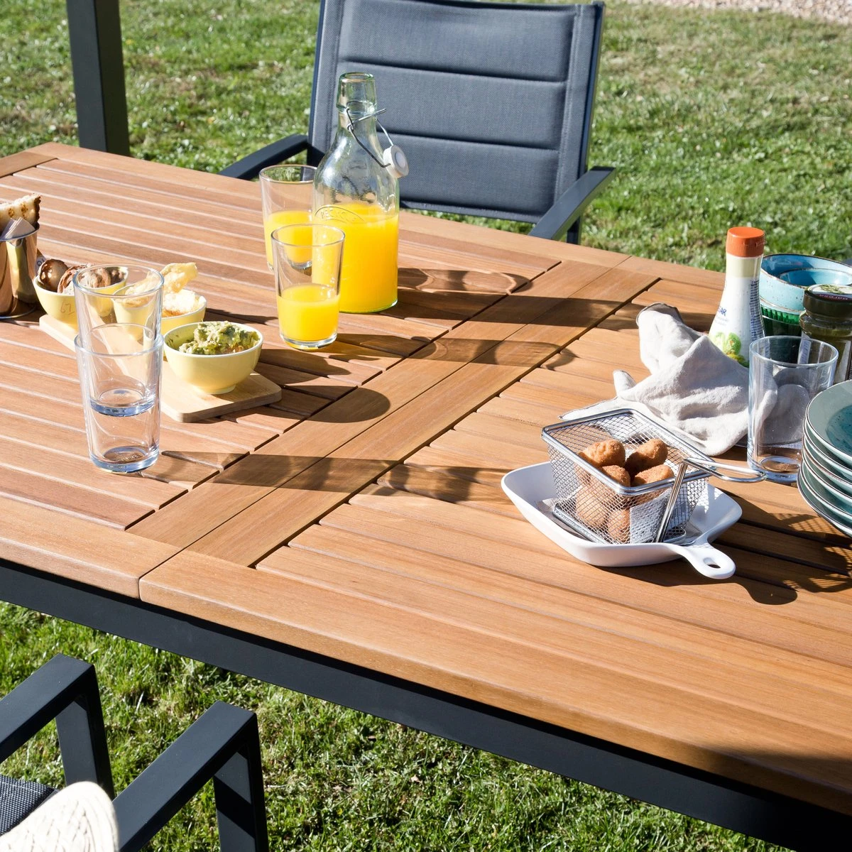 NATERIAL - Uitschuifbare Tuintafel ORIS - Uitschuifbare Tafel Voor 6 Tot 8 Personen - 180-240x100 Cm - Aluminium - Hout Eucalyptus 5 NATERIAL - Uitschuifbare Tuintafel ORIS - Uitschuifbare Tafel Voor 6 Tot 8 Personen - 180-240x100 Cm - Aluminium - Hout Eucalyptus - Afbeelding 5