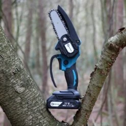 NovarGarden® Mini Kettingzaag NG1 - Met 2x Accu - Takkenzaag - Snoeizaag - Electrisch - Handzaag - Boomzaag - 21V -Tuinwinkel 1200x1200 336