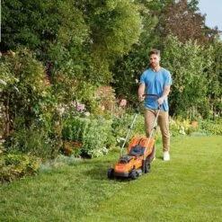 Black & Decker BLACK+DECKER BCMW3318N-XJ Grasmaaier - 18V - 33cm - Excl. Accu & Lader -Tuinwinkel 1200x1200 415