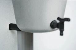 Elho Green Basics Rain Catcher 33 - Regenton Voor Balkonbuiten - Ø 33.5 X H 73.5 Cm - Grijs/Living Concrete 12 Elho Green Basics Rain Catcher 33 - Regenton Voor Balkonbuiten - Ø 33.5 X H 73.5 Cm - Grijs/Living Concrete -Tuinwinkel 1200x800 139