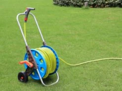 Slangenwagen Met 50 Meter Tuinslang | Eagle Garden | Incl. Spuitkopstuk En Connectors | Geel 6 Slangenwagen Met 50 Meter Tuinslang | Eagle Garden | Incl. Spuitkopstuk En Connectors | Geel -Tuinwinkel 1200x900 17