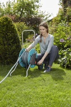 GARDENA - AquaRoll CleverRoll S Set Slangenwagen - Incl. 20 M Slang - Maximaal 40 M Opbergcapaciteit 26 GARDENA - AquaRoll CleverRoll S Set Slangenwagen - Incl. 20 M Slang - Maximaal 40 M Opbergcapaciteit -Tuinwinkel 798x1200 2