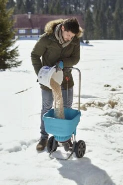 GARDENA Strooiwagen XL Strooikar - 800m2 - 18 Liter -Tuinwinkel 799x1200 2