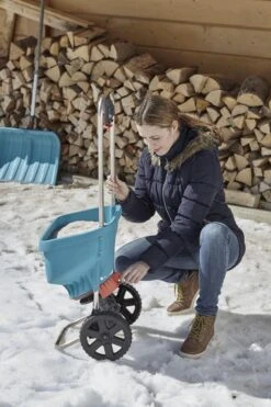 GARDENA Strooiwagen XL Strooikar - 800m2 - 18 Liter -Tuinwinkel 799x1200 3